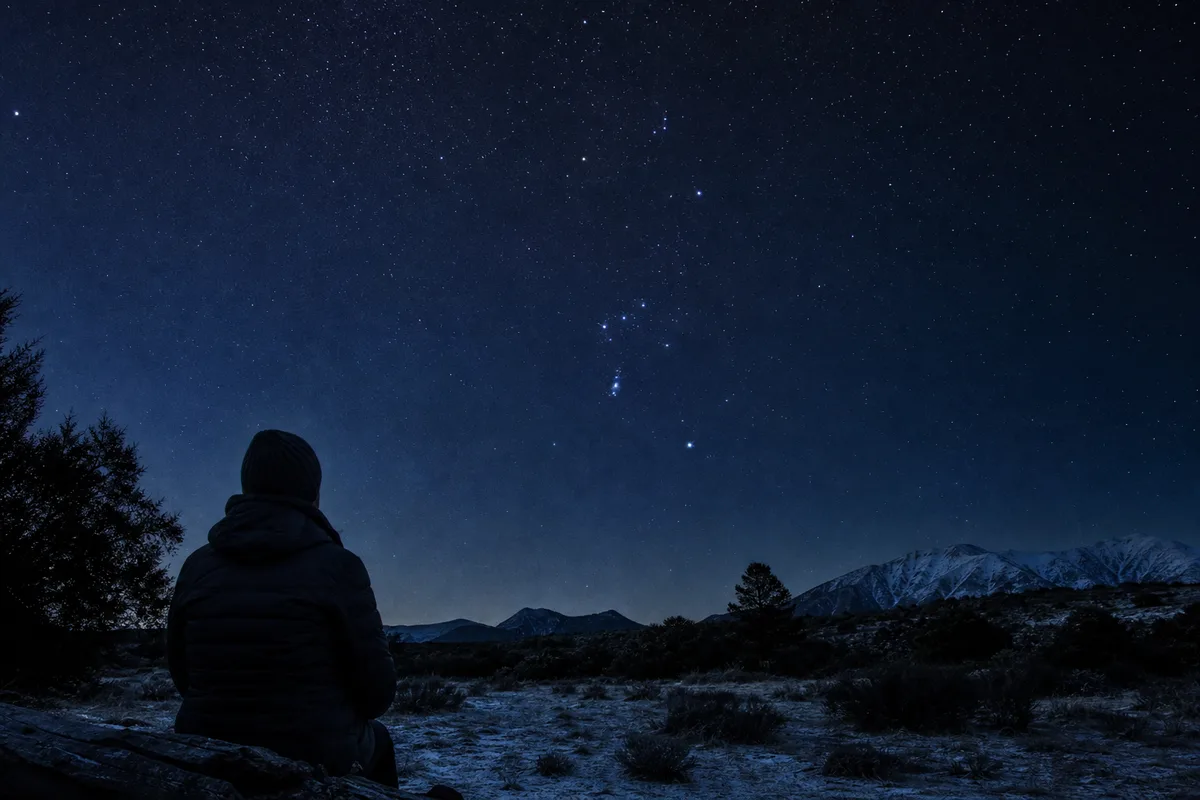 Sternbilder im Winter finden: Orion als Wegweiser am Abendhimmel